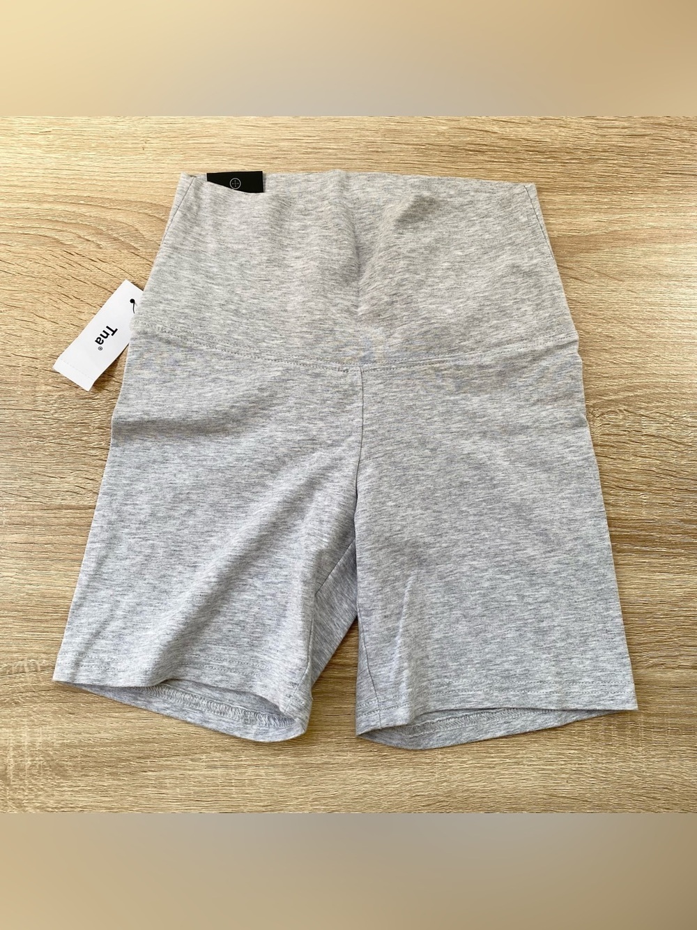 NWT Aritzia TNA Chill Atmosphere Shorts Seamless Cropped Tank XS - Picture 2 of 13